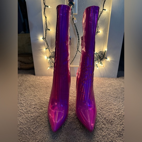 Azalea Wang "Halo" Holographic Stiletto Boots (PLEASE READ) - Picture 6 of 14